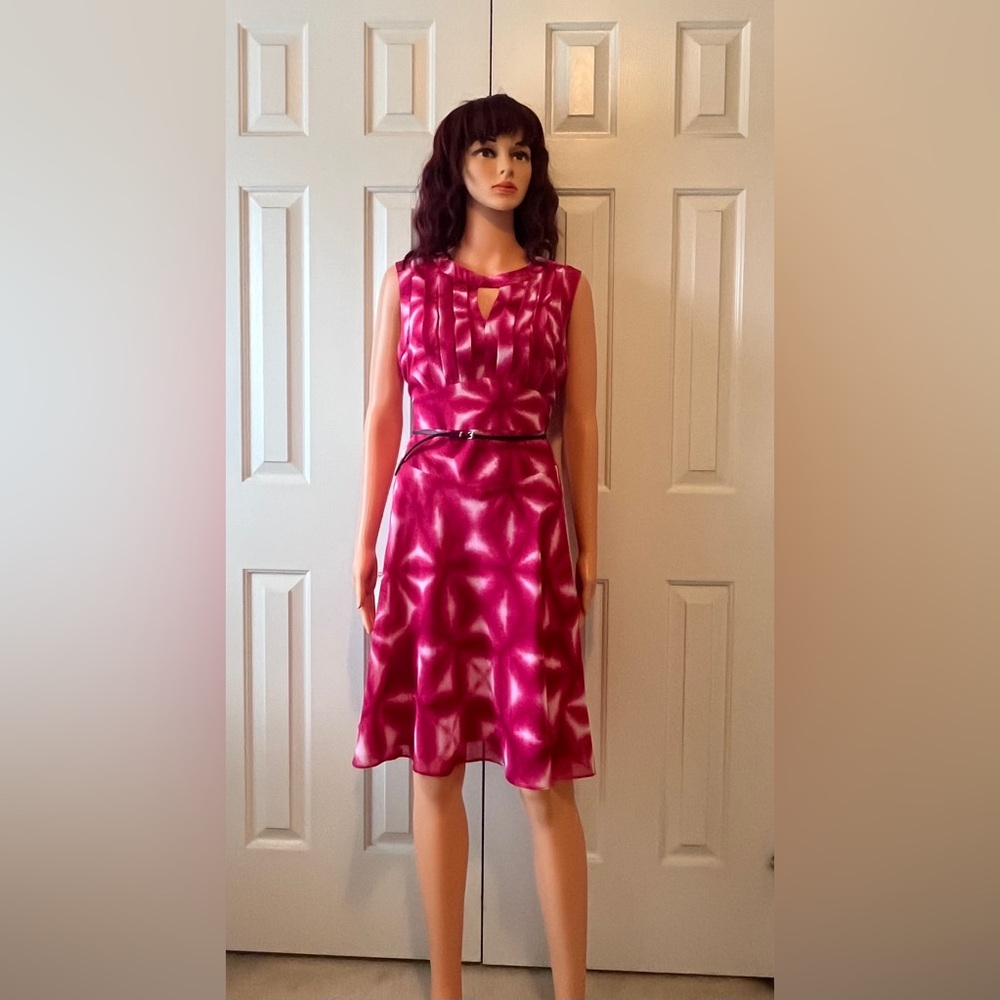 Elegant Pink Sleeveless Dress